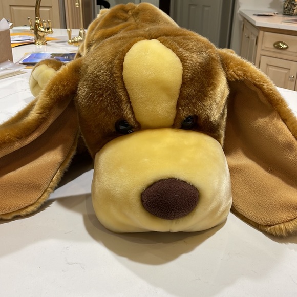 Oversized stuffed dog - Picture 2 of 4